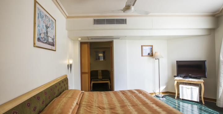 Comfort Inn President Near Ahmedabad Junction Station Экстерьер фото