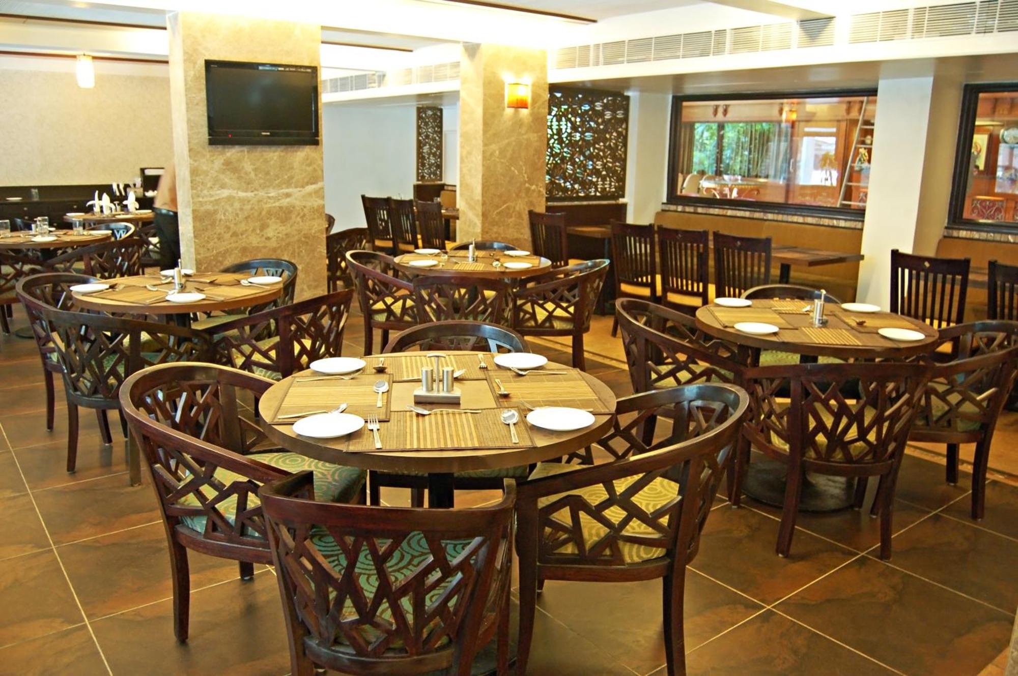 Comfort Inn President Near Ahmedabad Junction Station Экстерьер фото
