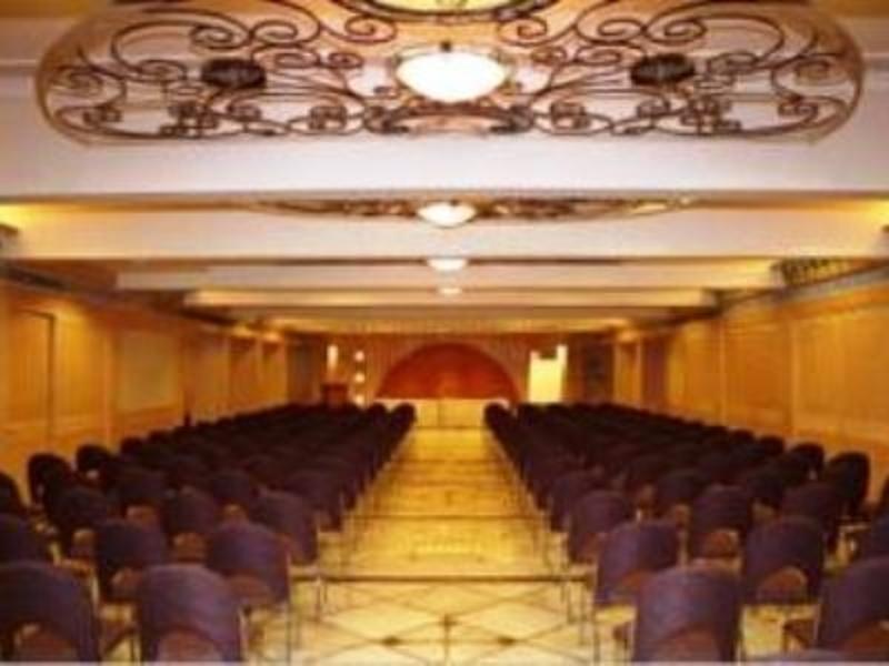 Comfort Inn President Near Ahmedabad Junction Station Экстерьер фото